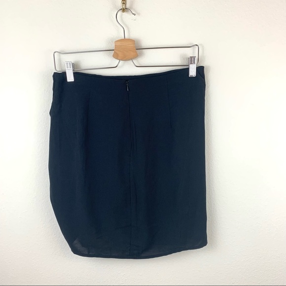 J.O.A. Black Side Ruched Drawstring Mini Skirt - Picture 3 of 9